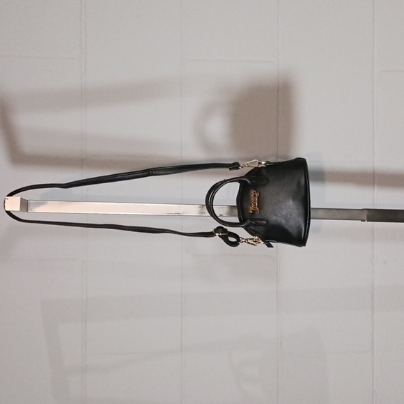 Juicy Couture purses. 042 - Picture 8 of 15